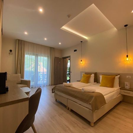 Amethyst Bed & Breakfast Совата Екстериор снимка