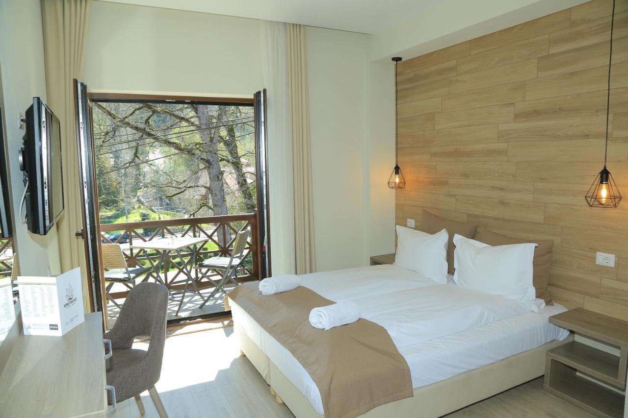 Amethyst Bed & Breakfast Совата Екстериор снимка