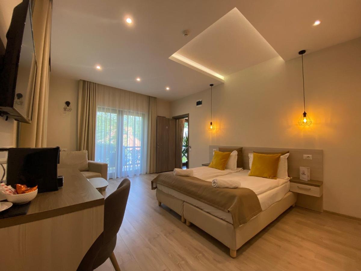 Amethyst Bed & Breakfast Совата Екстериор снимка