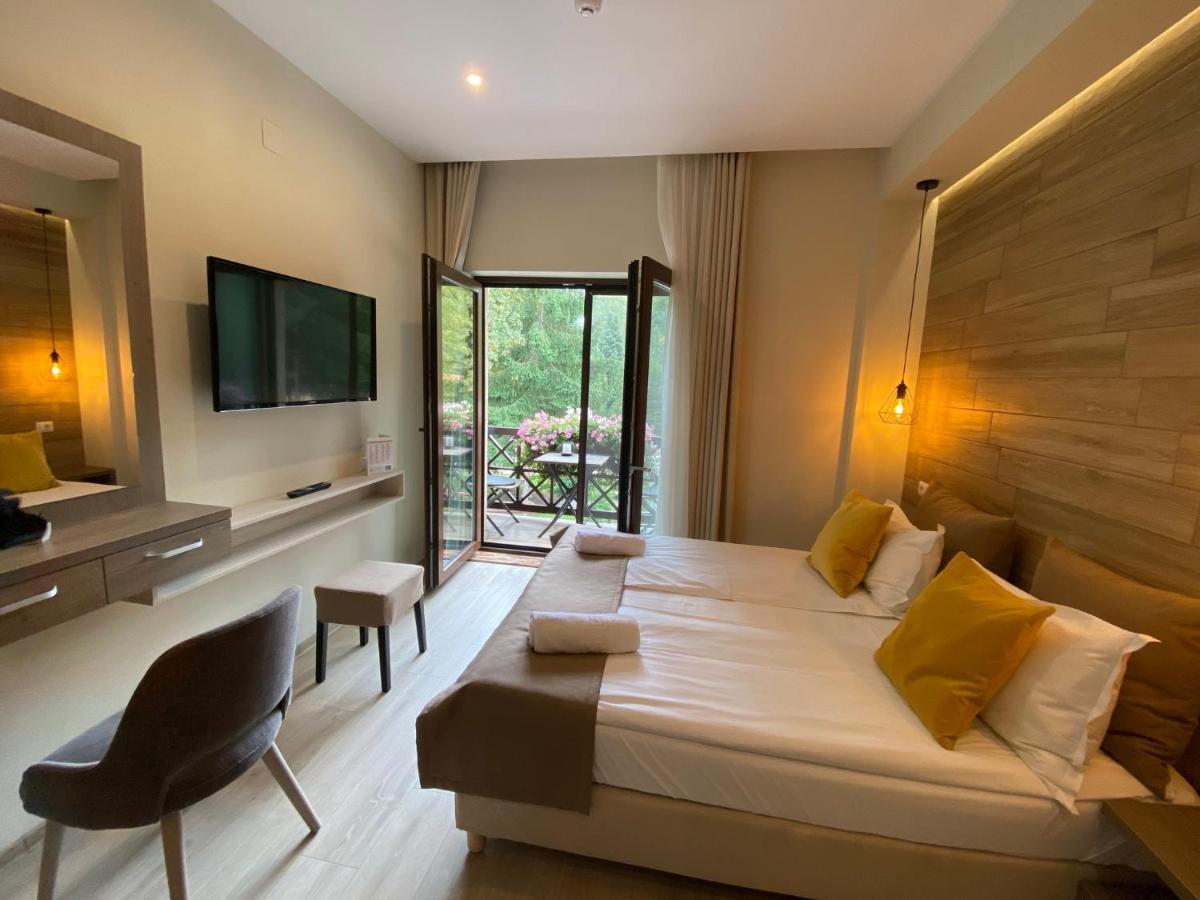 Amethyst Bed & Breakfast Совата Екстериор снимка