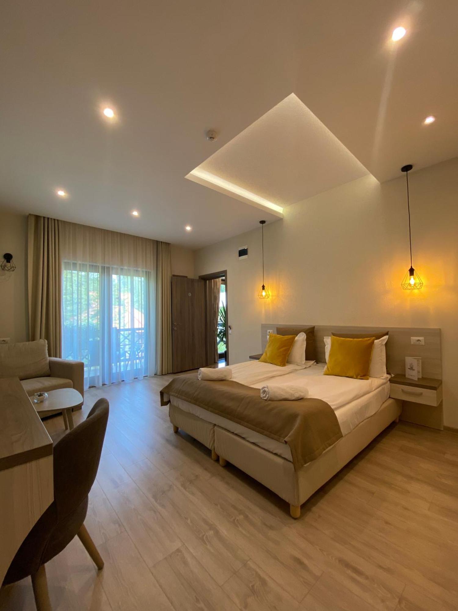 Amethyst Bed & Breakfast Совата Екстериор снимка